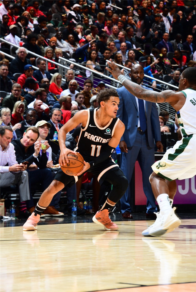 中国球员殷 中国球员殷