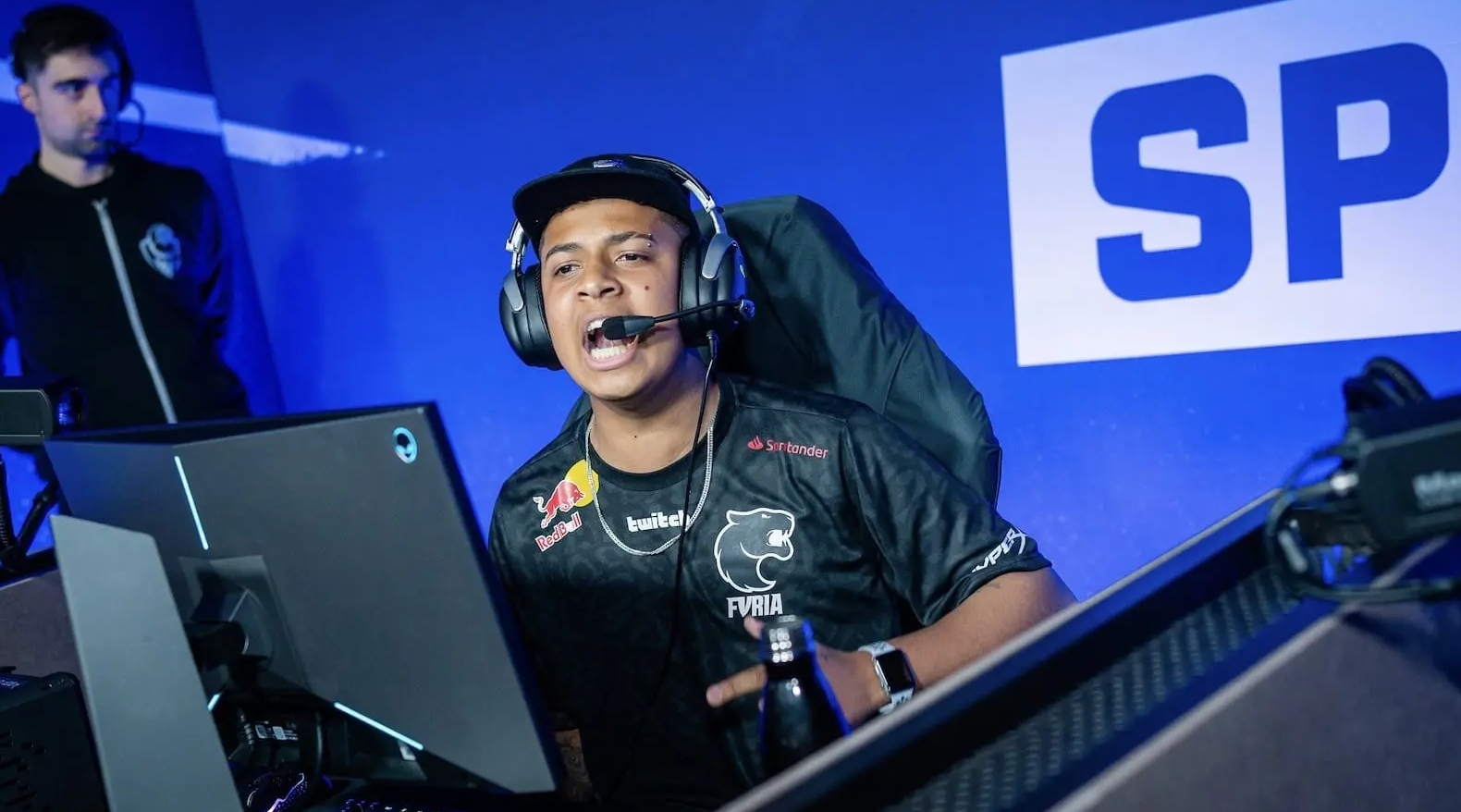 新老结合的 新老结合的