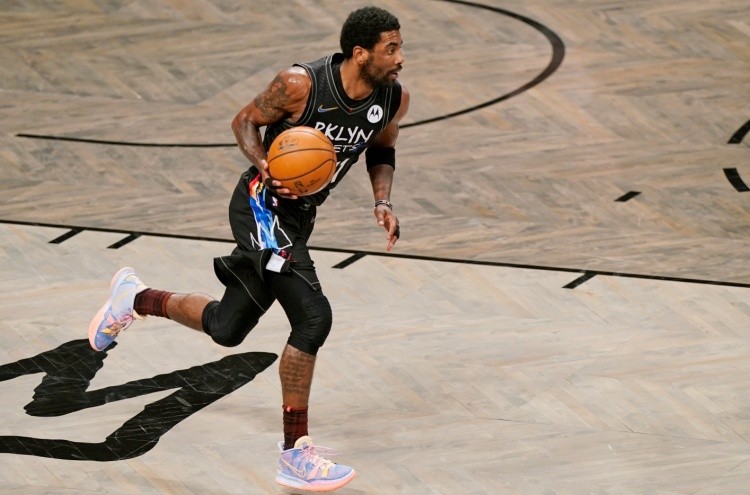 他却因为肘 他却因为肘