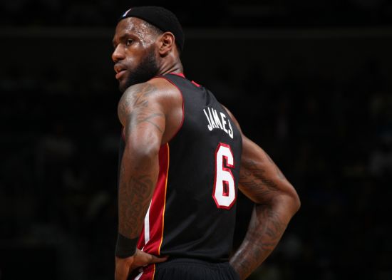 队友门前完 队友门前完